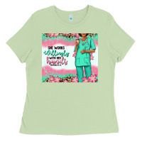 Matcha she works willingly with her hands afro nurse Ladies Tee - RanaPortraitStore