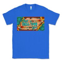True Royal just a small town girl wlth gemstone arrow and sunflowers licanse plat Classic Tee - Artiststas