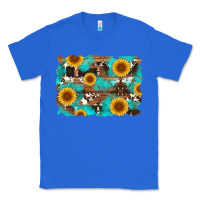 True Royal sunflower and cowhides with wood and turquoise background Classic Tee - Artiststas