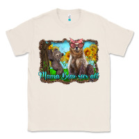 Natural mama bear sees all with sunflowers Classic Tee - Artiststas