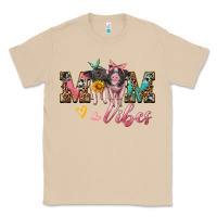 Mushroom mom vibes baby pigs Classic Tee - Artiststas