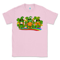 Bubblegum Pink st patricks day gnomes shamrock gold rainbow Classic Tee - Artiststas