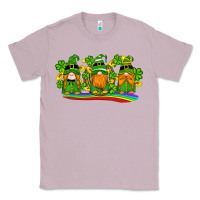 Lilac st patricks day gnomes shamrock gold rainbow Classic Tee - Artiststas
