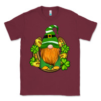 Burgundy st patricks day gnomes horseshoe shamrock gold Classic Tee - Artiststas