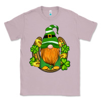 Lilac st patricks day gnomes horseshoe shamrock gold Classic Tee - Artiststas