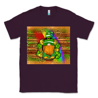 Plum st patricks gnomes rainbow Classic Tee - Artiststas