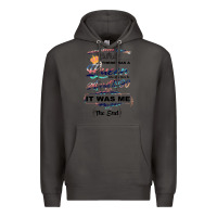 Smoke The Queen Reigning Since 1990 Premium Hoodie - Bettercallsaul