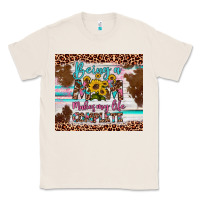 Natural being a mom makes my life complete Classic Tee - Artiststas
