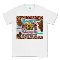 White being a mom makes my life complete Classic Tee - Artiststas