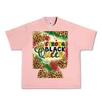 Salmon strong black queen 12 oz can cooler (regular) Urban Heavy Tee - Artiststas