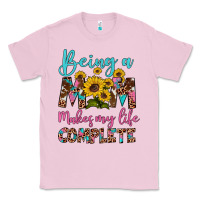 Bubblegum Pink being a mom makes my life complete Classic Tee - Artiststas