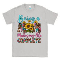 Moon Dust being a mom makes my life complete Classic Tee - Artiststas