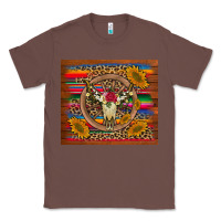 Chestnut serape sunflowers bull skull background Classic Tee - Artiststas