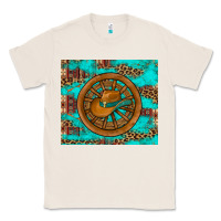 Natural cowboy hat turquoise aztec background old wheel Classic Tee - Artiststas