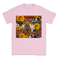 Bubblegum Pink western horse with sunflowers and aztec leopard cowhide Classic Tee - Artiststas
