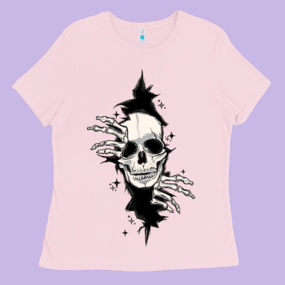Ladies Tee skull in the wall file