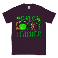 Plum one lucky teacher Classic Tee - Artiststas