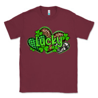 Burgundy st patricks day lucky western hearts Classic Tee - Artiststas