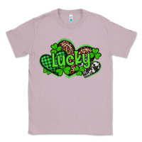Lilac st patricks day lucky western hearts Classic Tee - Artiststas