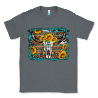 Charcoal Heather longhorn bull skull western turquoise background Classic Tee - Artiststas