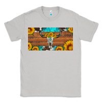 Moon Dust longhorn bull skull license plate Classic Tee - Artiststas