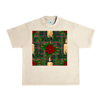 Sandshell christmas candle and ornaments seamless pattern Urban Heavy Tee - BundleAndBundleShop