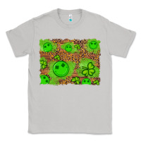 Moon Dust shamrock glitter leopard and wood background Classic Tee - Artiststas