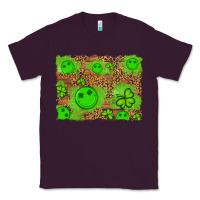 Plum shamrock glitter leopard and wood background Classic Tee - Artiststas