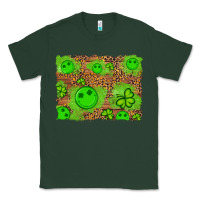 Sports Green shamrock glitter leopard and wood background Classic Tee - Artiststas