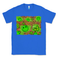 True Royal shamrock glitter leopard and wood background Classic Tee - Artiststas