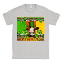 Moon Dust saint patricks cow and hat with sunflower and shamrock Classic Tee - Artiststas