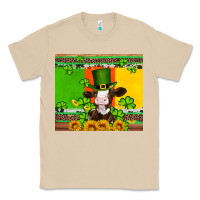 Mushroom saint patricks cow and hat with sunflower and shamrock Classic Tee - Artiststas