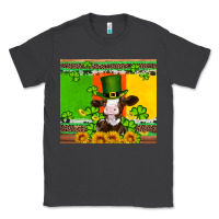 Smoke saint patricks cow and hat with sunflower and shamrock Classic Tee - Artiststas