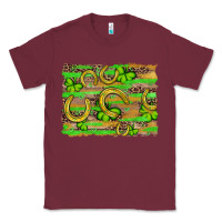 Burgundy horseshoe shamrock leopard wood glitter background Classic Tee - Artiststas