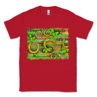 Red horseshoe shamrock leopard wood glitter background Classic Tee - Artiststas