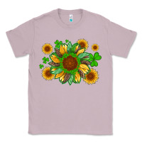 Lilac st patricks sunflowers with shamrock and glitters with leopard Classic Tee - Artiststas