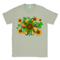 Matcha st patricks sunflowers with shamrock and glitters with leopard Classic Tee - Artiststas