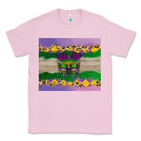 Bubblegum Pink mardi gras mask Classic Tee - AdoDesignShop