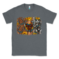 Charcoal Heather saddle sunflower horseshoe cowhide leopard background Classic Tee - Artiststas