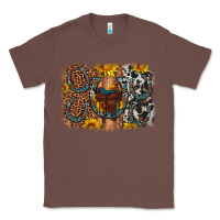 Chestnut saddle sunflower horseshoe cowhide leopard background Classic Tee - Artiststas