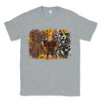 Heather Grey saddle sunflower horseshoe cowhide leopard background Classic Tee - Artiststas