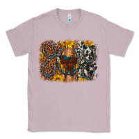 Lilac saddle sunflower horseshoe cowhide leopard background Classic Tee - Artiststas