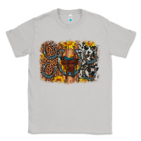Moon Dust saddle sunflower horseshoe cowhide leopard background Classic Tee - Artiststas