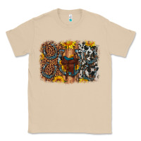 Mushroom saddle sunflower horseshoe cowhide leopard background Classic Tee - Artiststas