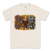 Natural saddle sunflower horseshoe cowhide leopard background Classic Tee - Artiststas