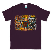 Plum saddle sunflower horseshoe cowhide leopard background Classic Tee - Artiststas