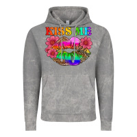 Cloud Rock lgbtq kiss me Vintage Hoodie - HRA Design Shop
