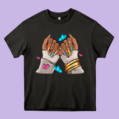Heavy Core Tee Afro woman nail art