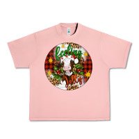 Salmon Christmas feeling jolly cow ornament Urban Heavy Tee - Artiststas