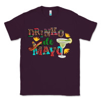 Plum drinko de mayo with margarita and  sombrero Classic Tee - Artiststas